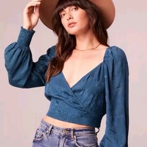New Band Of The Free Camille Long Sleeve Crossover Crop Top Teal Size Small NWT